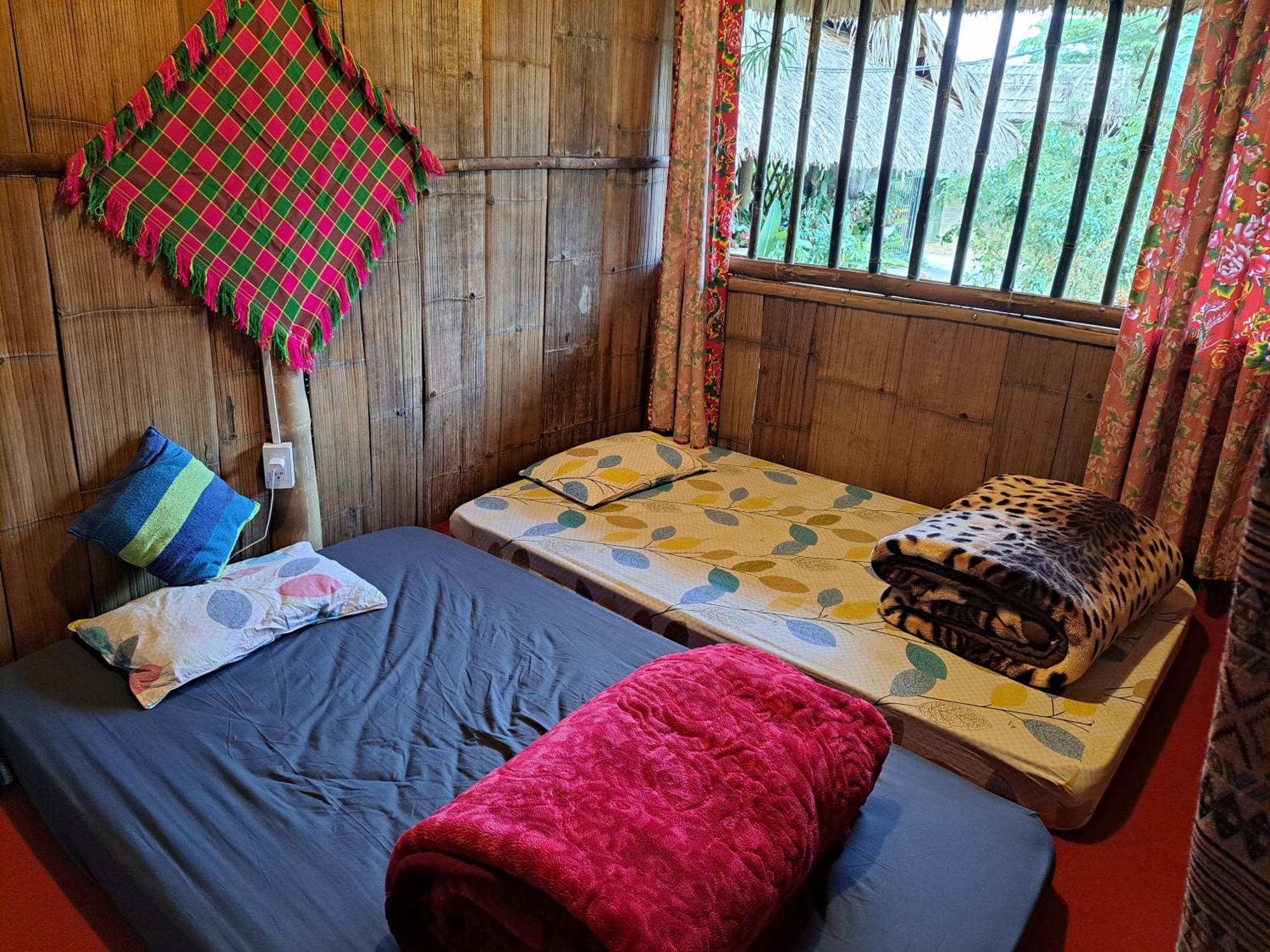 Homestay Field - Bungalow, Ha Giang Loop Tour, Motorbikes Rental Exterior foto