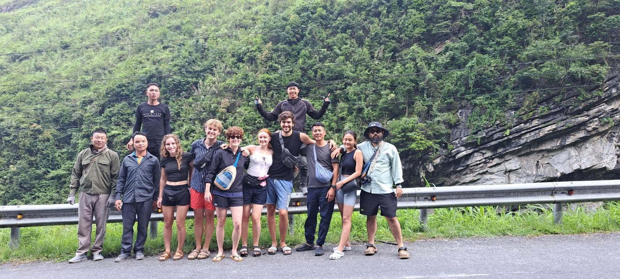 Homestay Field - Bungalow, Ha Giang Loop Tour, Motorbikes Rental Exterior foto